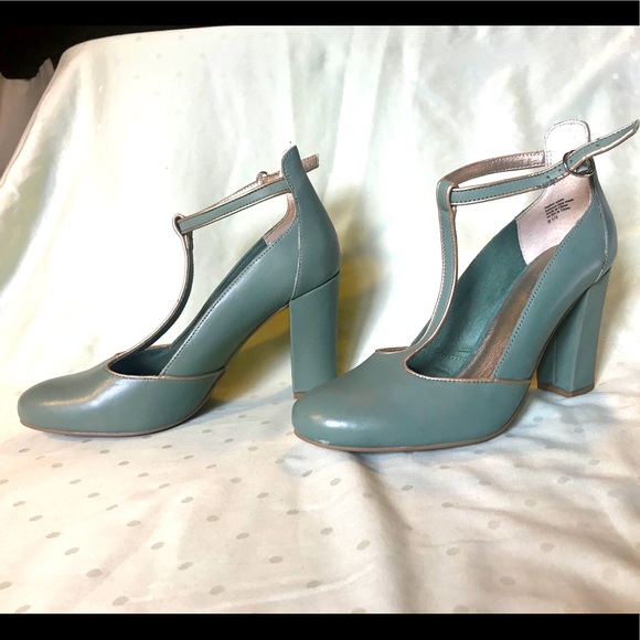 Seychelles “Trumpet” T Strap pump - Picture 2 of 7